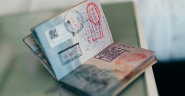 DEPENDENT VISAS: FIVE NATIONS THAT PERMIT STUDY ABROAD WITH YOUR FAMILY
